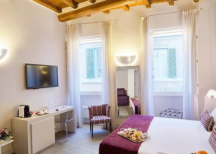 Trevi Palace Luxury 4* Řím