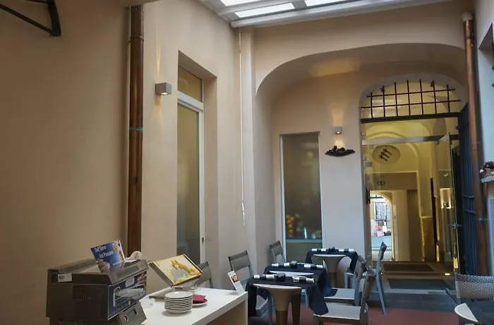 Trevi Palace Luxury Otel