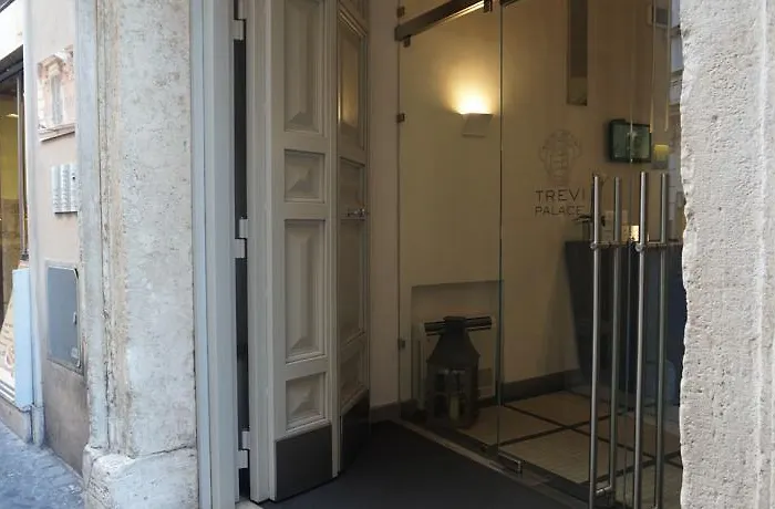 Trevi Palace Luxury Otel 4*