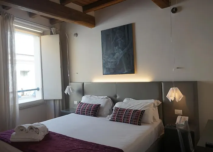 Trevi Palace Luxury Hotel 4*