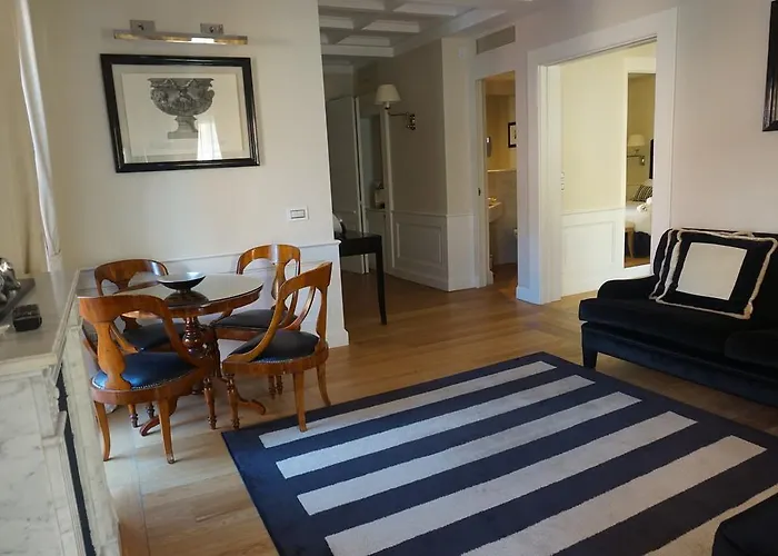 Trevi Palace Luxury Otel 4*