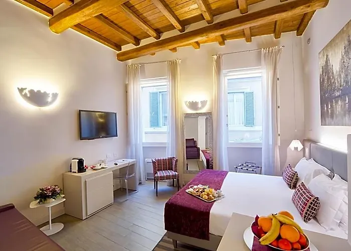 Hotel Trevi Palace Luxury 4*