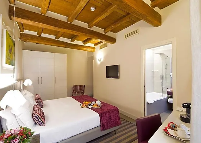 Trevi Palace Luxury 4* Roma