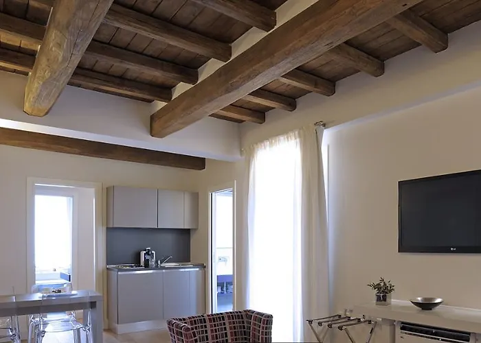 Hotel Trevi Palace Luxury 4*