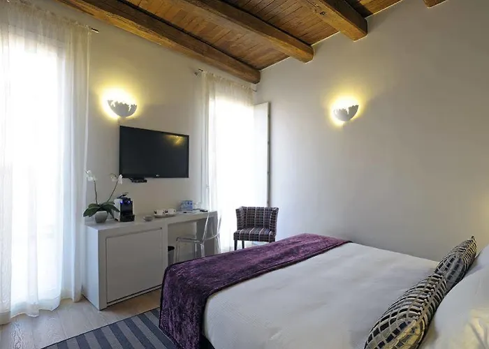 Otel Trevi Palace Luxury 4*